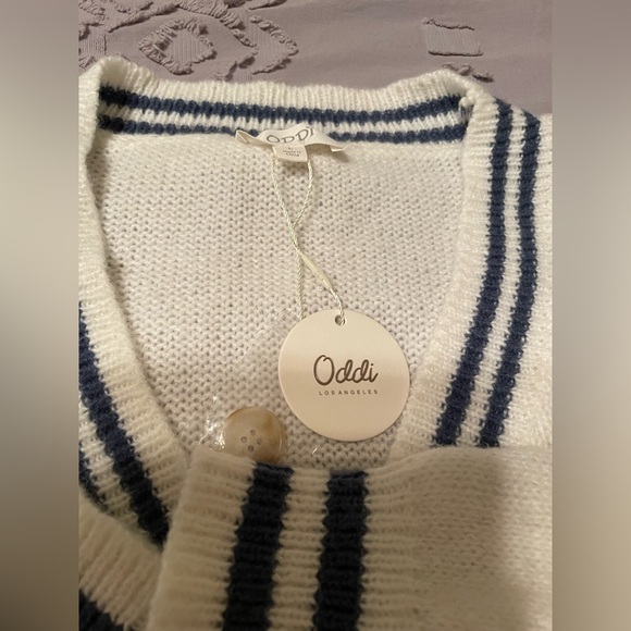 Oddi Women's White and Blue Striped Sweater Lg NWT - Picture 2 of 15